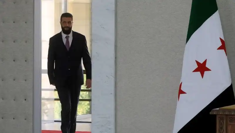 Fransa'dan Çarpıcı Adım: Yeni Suriye İçin Destek Zirvesi Gerçekleşti