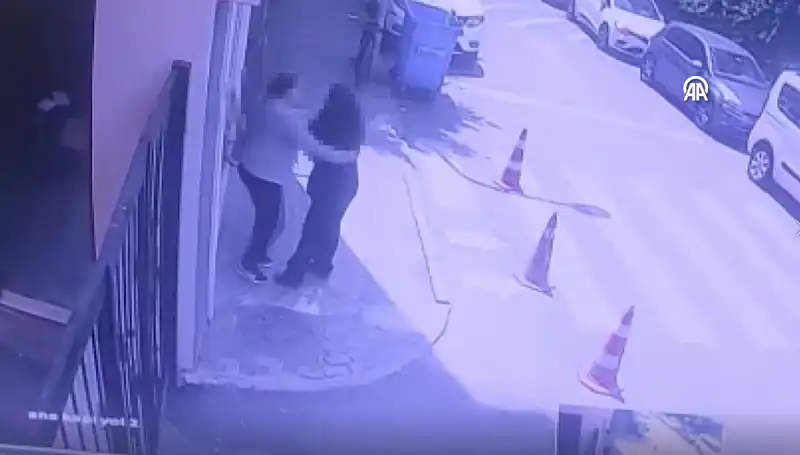 İstanbul'da Lise Tuvaletinde Yaşanan Dehşet Olayı İstihbaratı Sarsıyor