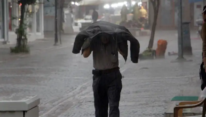 25 İl İçin Sarı Kodlu Uyarı: Kuvvetli Sağanak Yağış Bekleniyor