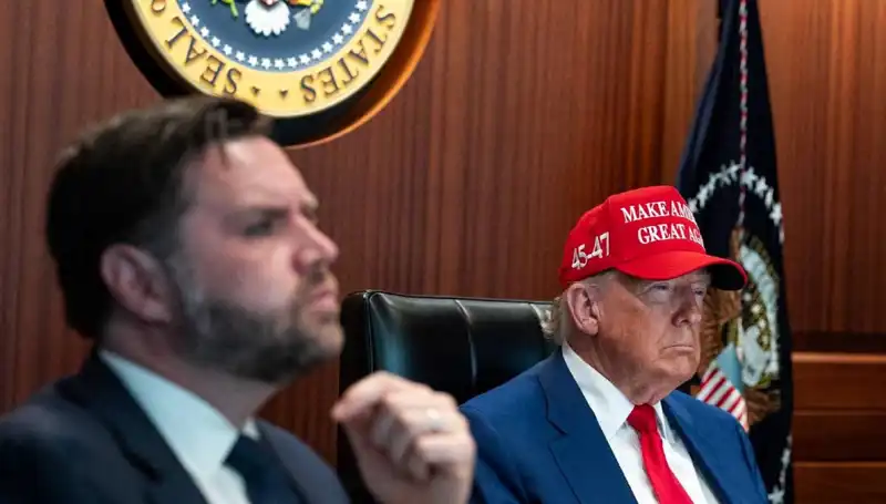 Trump’ın Azil Tasarısı Reddedildi: Siyasi Çalkantılar Devam Ediyor