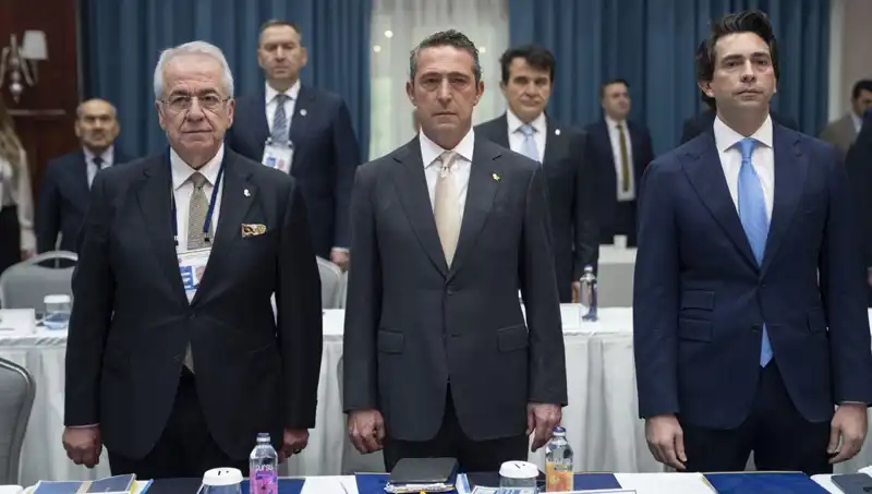 Fenerbahçe'nin Resmi İmza Sayısı Açıklandı: Rekorlar Peşinde mi?