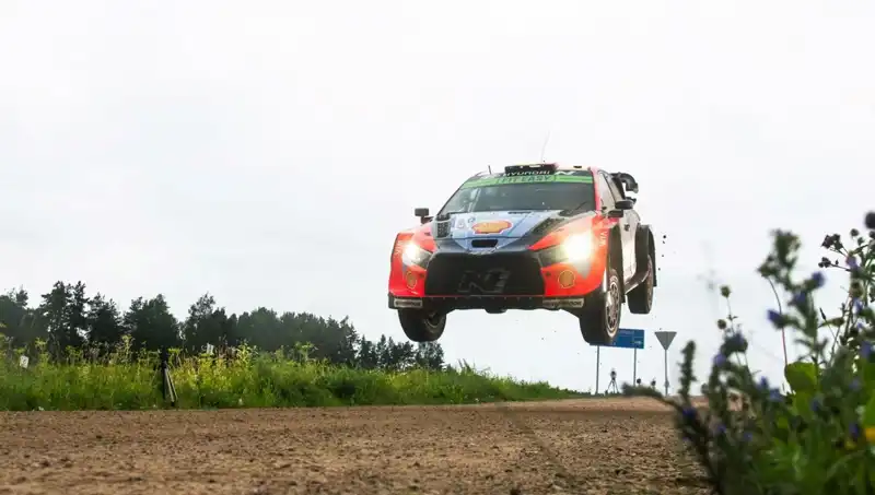 Otomobil Rallisinde Beklenmedik Facia: 2 Seyirci Hayatını Kaybetti