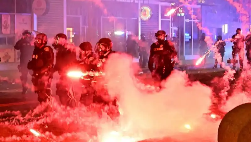 Los Angeles'taki Protestolar, ABD Genelinde Kargaşayı Tetikliyor