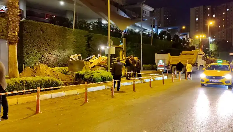 AVM Girişinde Doğalgaz Paniği: Alışveriş Keyfini Kaçıran Olay