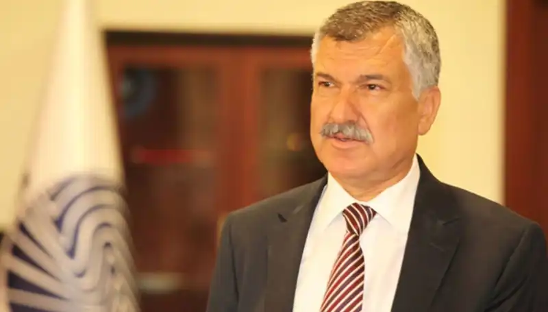 Zeydan Karalar: Adana'nın Popüler Belediye Başkanı ve Siyasi Kariyeri
