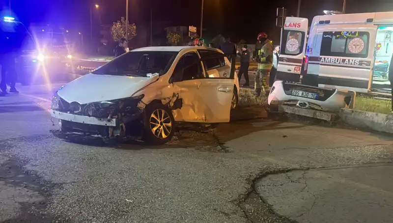 Pikap ve Otomobil Kazası: Korkunç Çarpışmanın Ayrıntıları Ortaya Çıktı