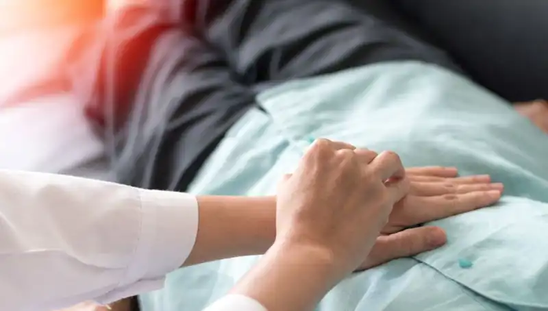 Doktora Gittiğinde 1 Yıl Ömrü Kaldığını Öğrendi: Tek Belirtiyi Röntgende Gördü