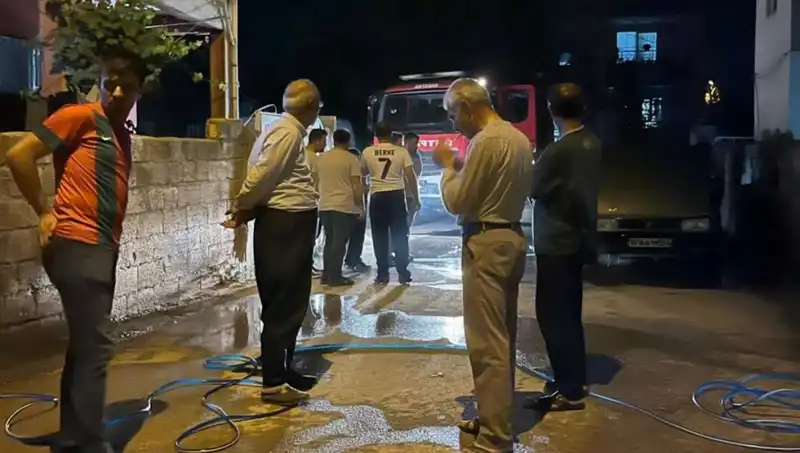 Park Halindeki Araç Alev Aldı: Olay Anı ve Sonrası Şok Yaratıyor