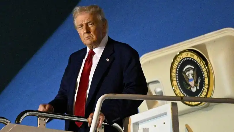 Katar'ın 400 Milyon Dolarlık Jetinin İnanılmaz Hikayesi: Trump'la Buluşma Yolunda