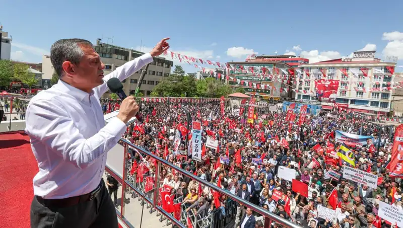 Özgür Özel’den Çarpıcı Açıklama: “Örgütün Silah Bırakmasını Tam Destekliyoruz”