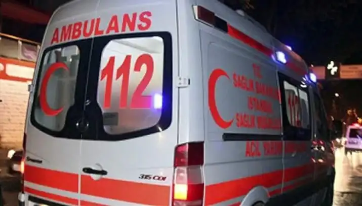 Afyonkarahisar'da Otomobil Devrildi: Bir Kişi Hayatını Kaybetti, Üç Yaralı