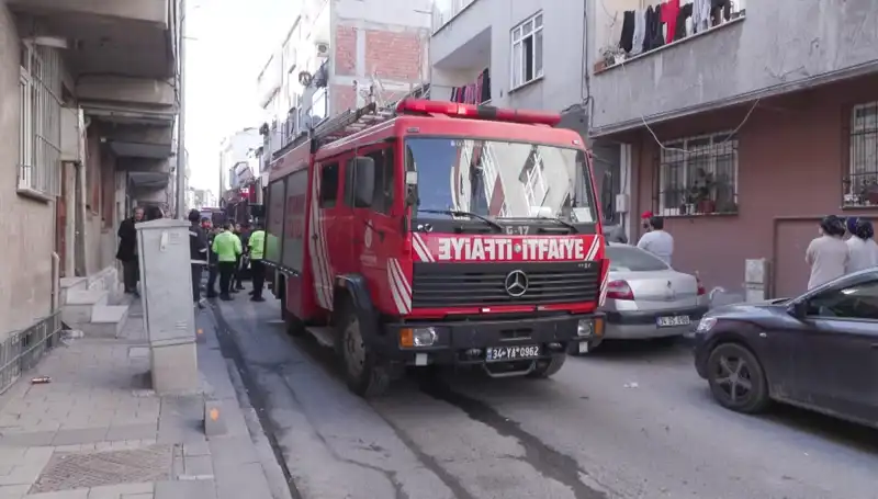Yangında Mahsur Kalan Yaşlı Kadının Hayatı Kayıplara Karıştı
