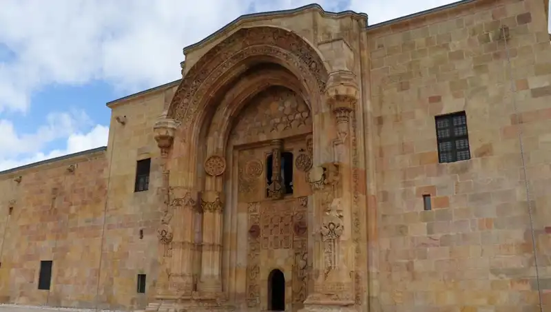Divriği Ulu Camii ve Darüşşifası: Tarihi Zenginliğe Yapılan Ziyaretler Artıyor