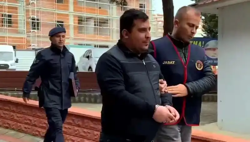 410 Ayrı Suçtan Aranan Zanlı, Güvenlik Güçlerinin Sıkı Takibiyle Kıskıvrak Yakalandı