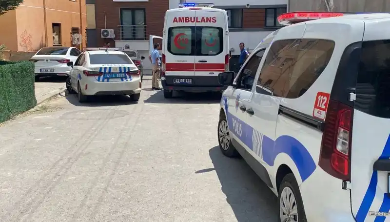 İki Kardeş ve Bir Polis Bıçaklı Kavga Neden Yaralandı?