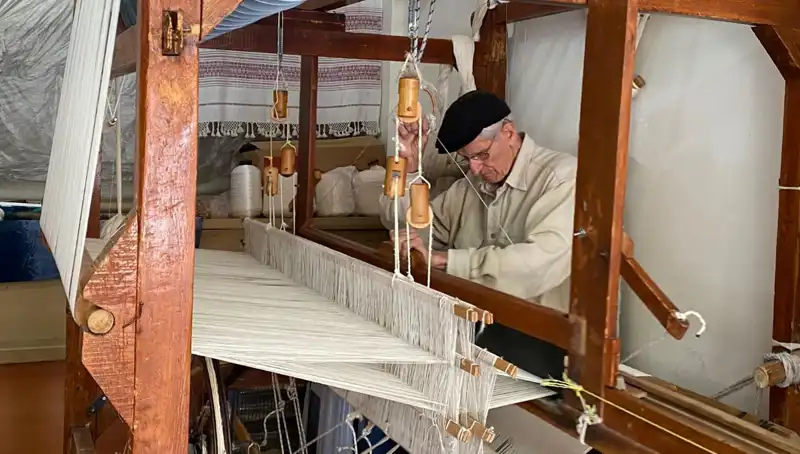 62 Yıllık Usta: İpleri Sanata Dönüştüren Eliyle Dolaşan Zanaatkar