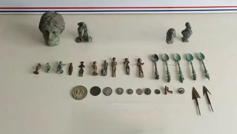 Tarihi Roma Eserlerine Baskın: Kaçakçılığa Son!