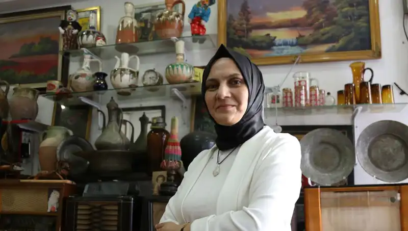 Eşine Eski Eşyaları Sebebiyle Kızan Adam, Şimdi Kendi Kariyerine Yön Veriyor
