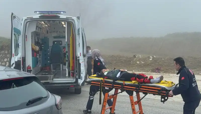 Düzce'de Yoğun Sis Kazalara Neden Oldu: 6 Kişi Yaralandı