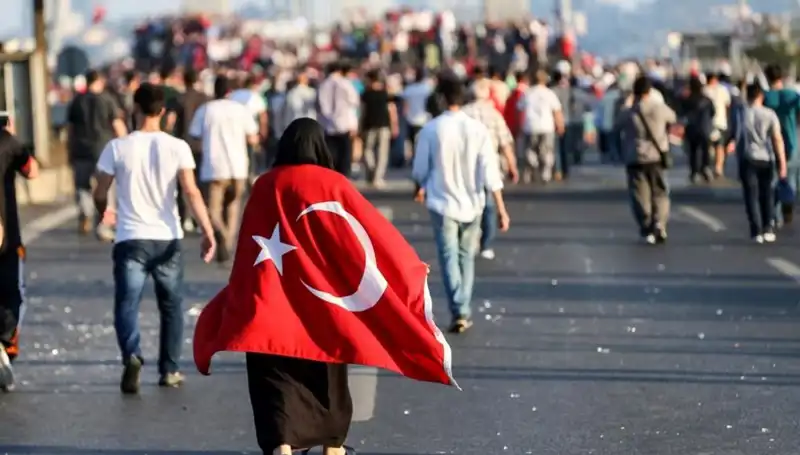 Kabineden 15 Temmuz Mesajları: Demokrasi ve Milli Birlik Vurgusu