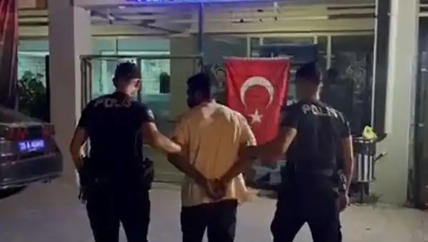 İzmir'de 18 Yıl 9 Ay Hapis Cezalı Firari Yakalandı: Detaylar Üzerine