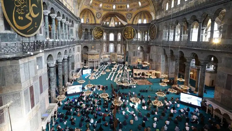 Ayasofya’nın Kapısını Kıran Sanığa Verilen Cezanın Arkasında Yatan Gerçekler
