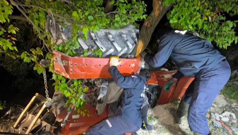 Kontrolden Çıkan Traktör Devrildi, Hayatını Kaybeden Sürücünün Acı Hikayesi