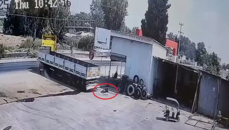 16 Yaşındaki Çocuk İşçi TIR Altında Kalarak Hayatını Kaybetti!