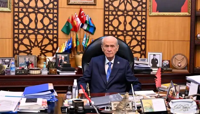 Bahçeli'den Galatasaray'a Şampiyonluk Tebriği: Futbolun Gururu