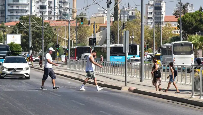 Trafikte Ölümcül Bilinçsizlik: İkinci Sıra Korkutuyor