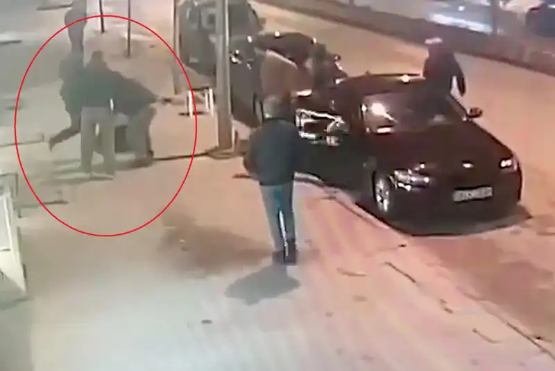 Park Yeri Kavgasında Bacak Kıran Adam: Üç Kişi Sert İlerleyecek
