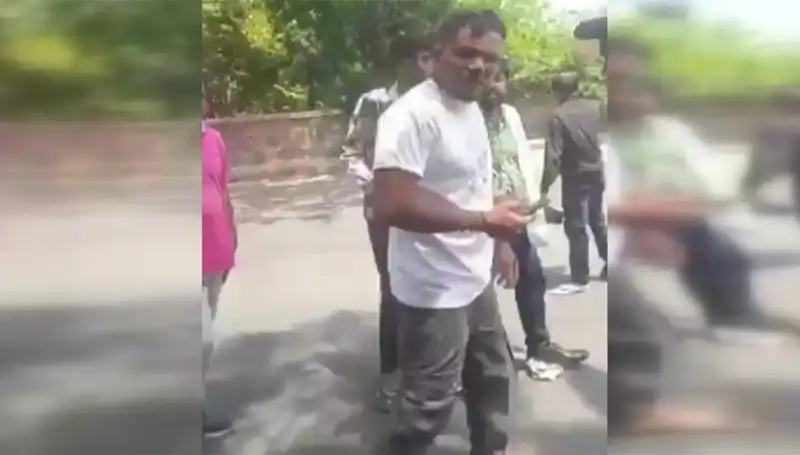 11A Yolcusunun Şaşırtıcı Anıları: "Biri Beni Yakaladı" İfadesi ve Olayın Detayları