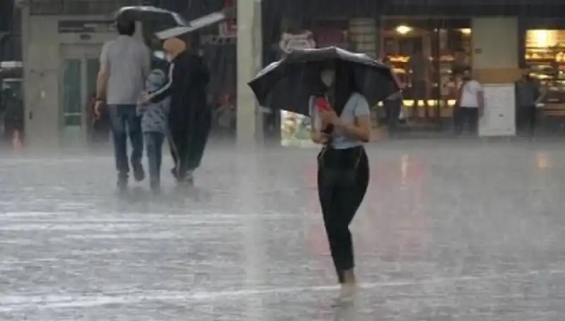 Marmara Bölgesi'nde Serin Hava ve Yağış Beklentisi: 14 Şehir Uyarıda!