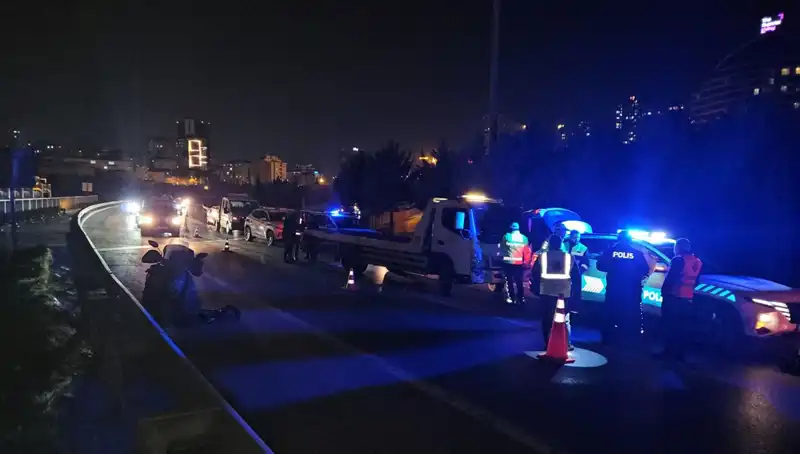 ** TEM Otoyolu'nda Dehşet Anı: Yatan Kişi Sürüklendi!**