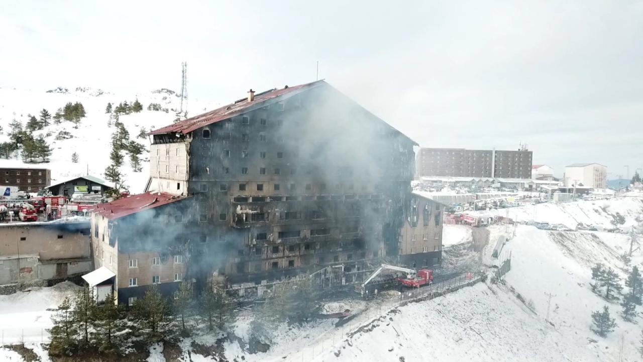 Bakan Tunç: Otelden sonra şimdi de otel sahibi gözaltında!