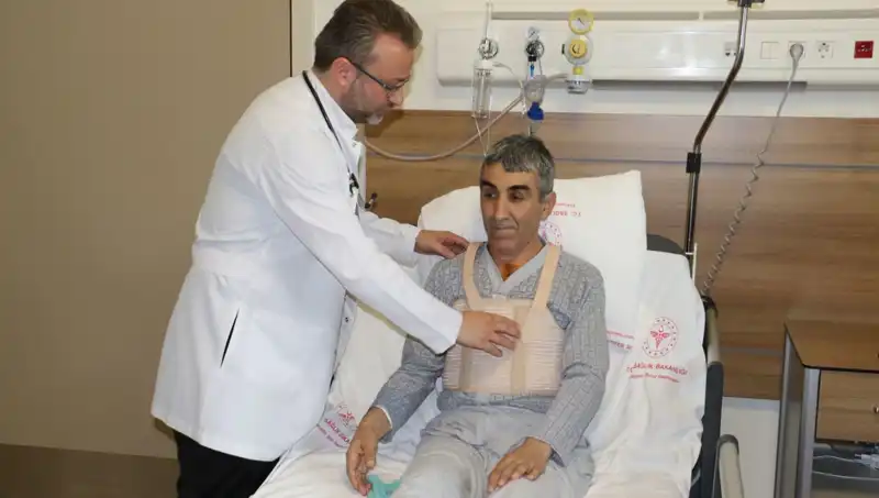 6 Ayda 2 Kez Aort Damarı Yırtılan Hastanın Zorlu Ameliyat Süreci