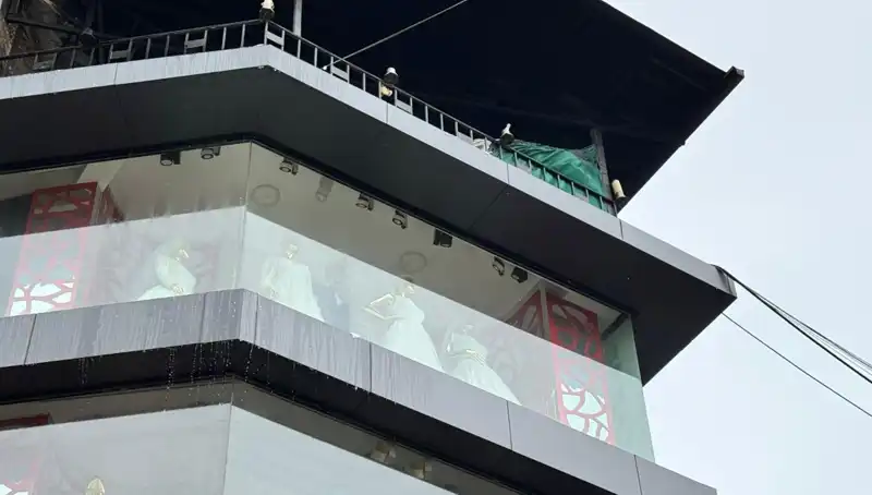 Giyim Mağazasında Meydana Gelen Yangın, Alışveriş Merkezini Korkuttu!