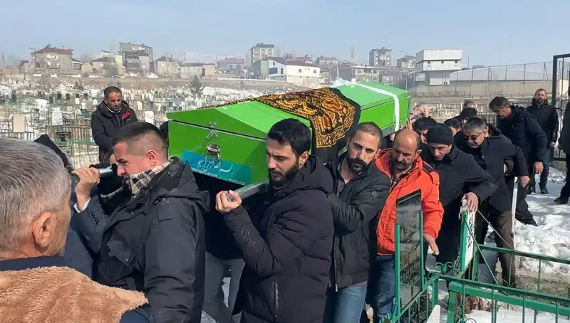 Elektrik Akımına Kapılan Genç Kızın Acı Ölümü, Sevenlerini Yıktı