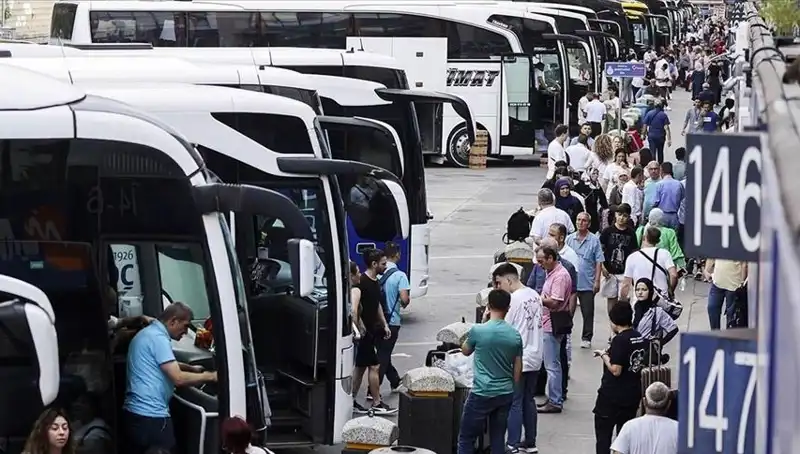 İstanbul'dan Kaçış: Geçen Yıl 369 Bin 453 Kişi Şehri Terk Etti