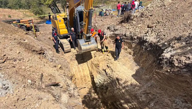 Manisa'da Havuz Kazısında Yaşanan Toprak Kayması: İki Can Gitti