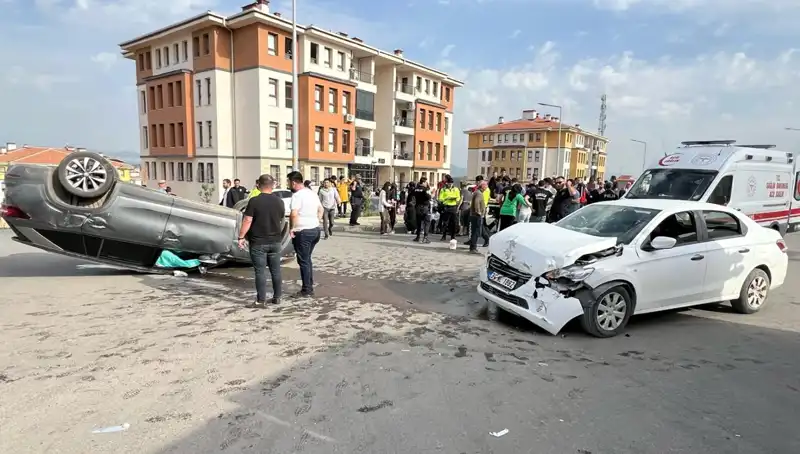 Nurdağı'nda Korkunç Kaza: 9 Yaralının 6'sı Çocuk, Olay Yeri Eyvah Dedirtiyor!