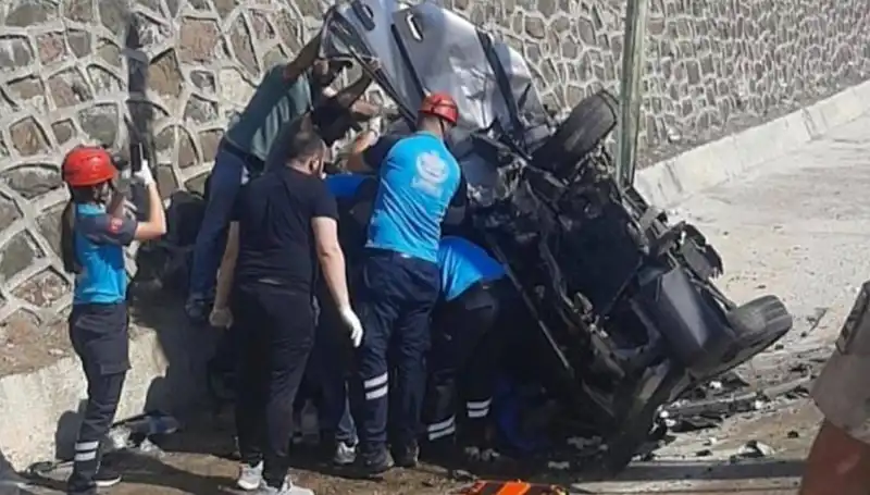 Tunceli'de Kafa Kafaya Çarpışma: Kazanın Ayrıntıları ve Yaralılar