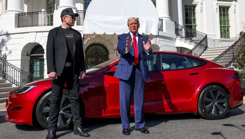 Tesla’ya Yönelik Saldırılara 20 Yıl Hapis Cezası: Yasa Değişikliği Kapıda!