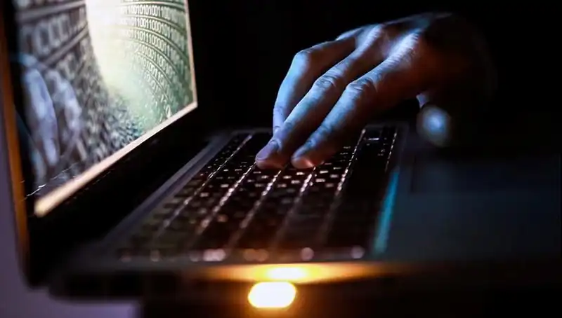Kiracılarını Tuzağa Düşüren Ev Sahibi, Flört Uygulamalarında Dikkat Çekiyor!