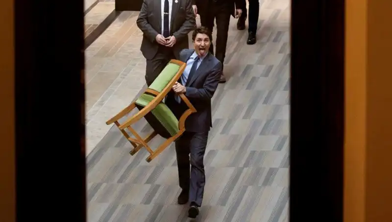Trudeau, Ayrılırken Sandalyeyi de Götürdü: Halkından Son Soygunu mu Gerçekleşiyor?