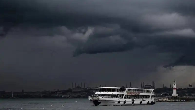 İstanbul'da Sağanak Yağış Alarmı! Hava Durumu Ne Olacak?