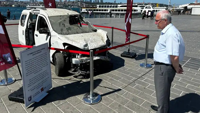 15 Temmuz Darbe Girişimi'nde Tankların Ezdiği Araçlar Sergileniyor
