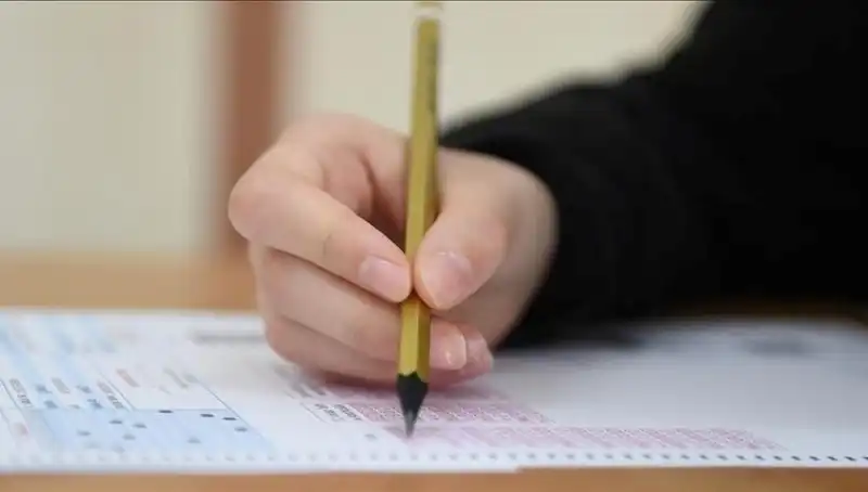 LGS Sınavında Eleyici Sorular Öğrencileri Zorladı, Sonuçlar Endişe Yarattı