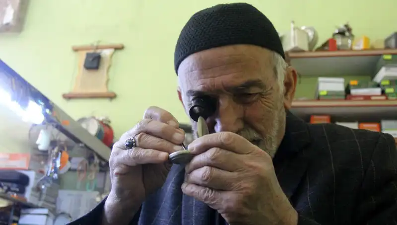 Yarım Asırlık Geleneği Yaşatan Küçük Dükkan: 58 Yıldır Süren Mücadele