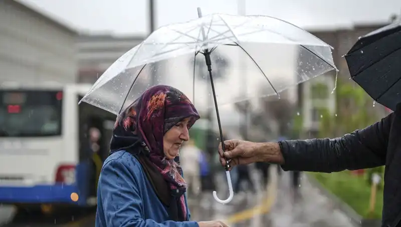 Türkiye'de Gök Gürültülü Sağanak Yağışlar Kapıda: Bugün Hava Durumu!